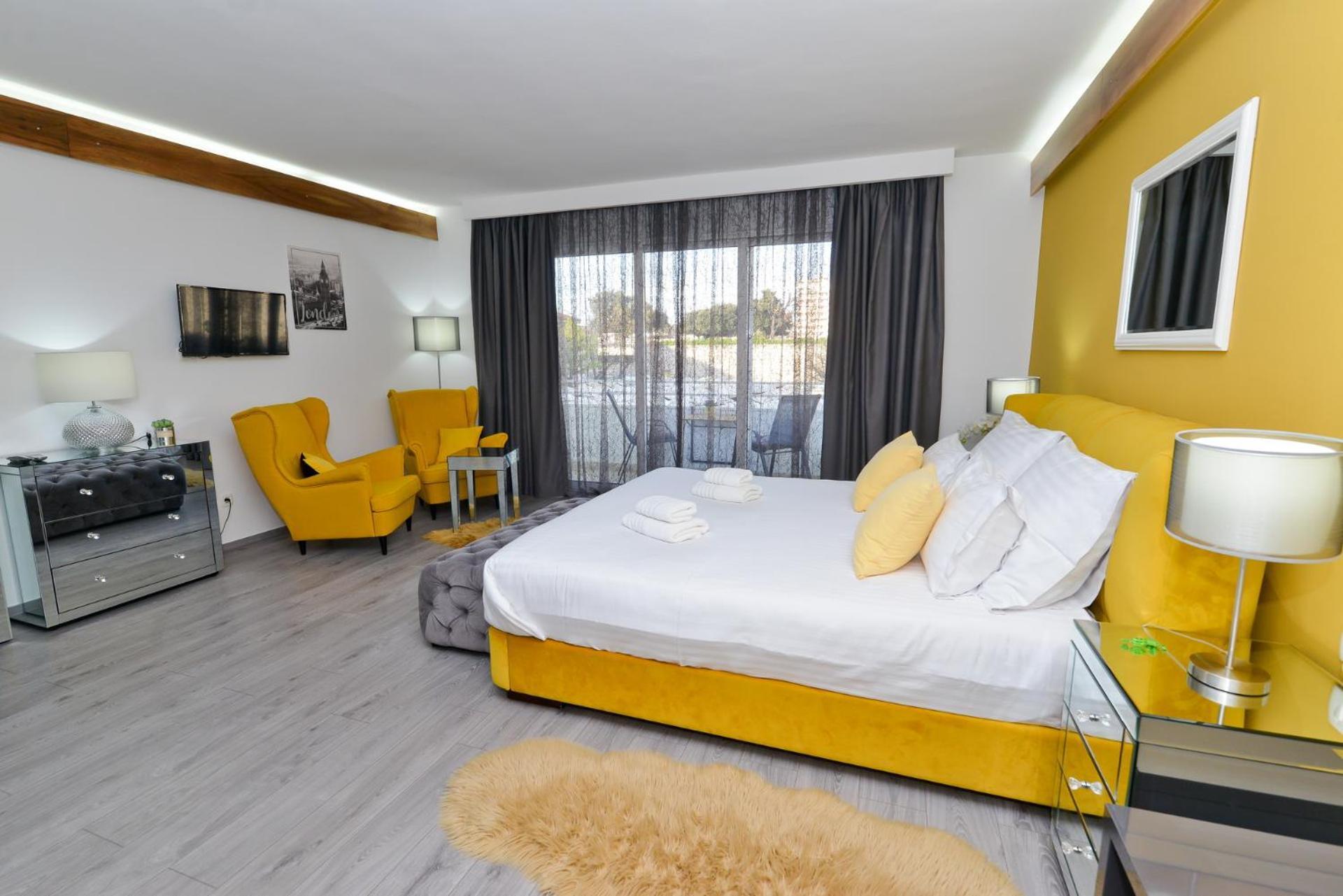 Piazza Rooms Zara Esterno foto